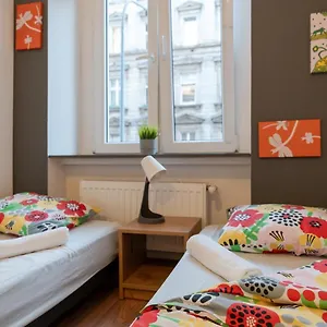  Hostel Spoko Na Trzebnickiej - Blisko Centrum - By Spaceapart Polska